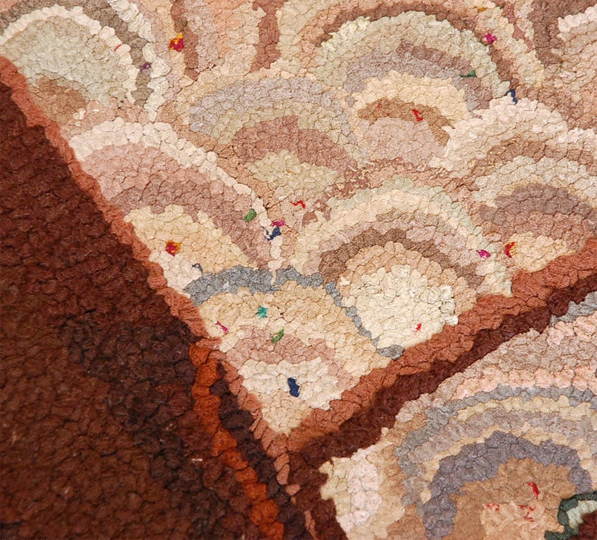 1930s Hand-Hooked Clam Shell Pattern Rug from New England For Sale 2