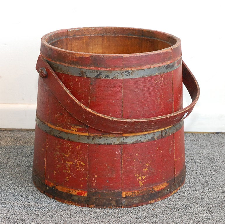 WONDERFUL TOMATOE RED 19THC ORIGINAL PAINTED SUGAR BUCKET FROM NEW ENGLAND AS FOUND CONDITION WITH NO LID.WONDERFUL WORN SURFACE AND GREAT CONDITION.GREAT FOR A PLANT OR TRASH CAN.