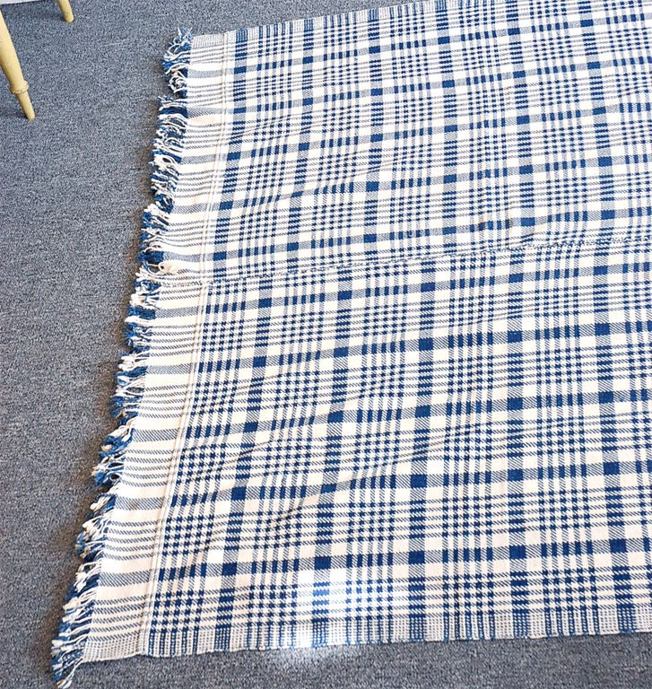 American 19THC BLUE AND WHITE HAND WOVEN COVERLET FROM NEW ENGLAND