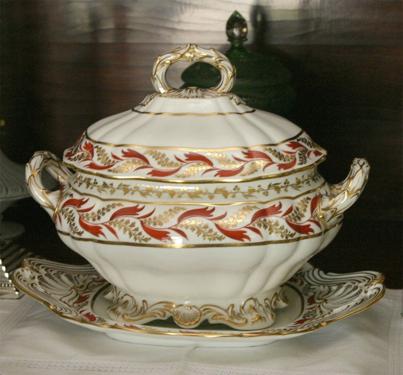 Spode Soup Tureen with Under Plate For Sale at 1stdibs