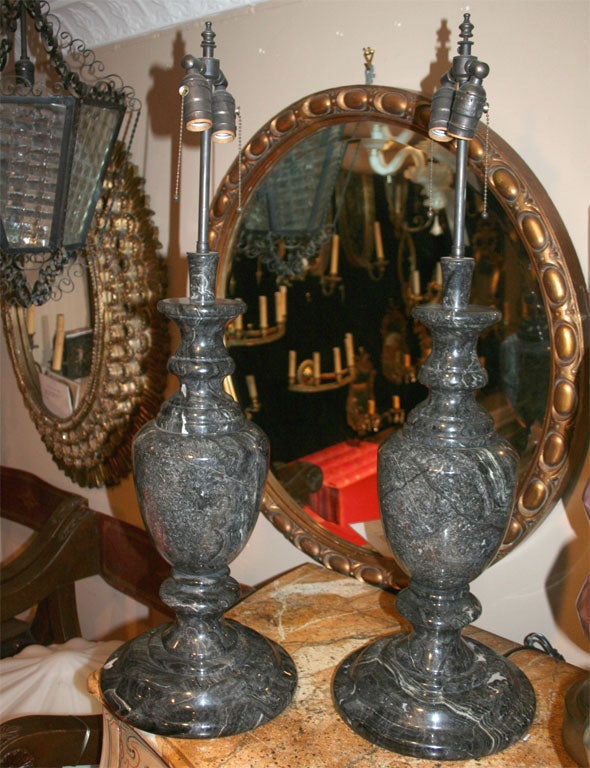 Mid-20th Century Pair of Italian Black Marble Lamps For Sale