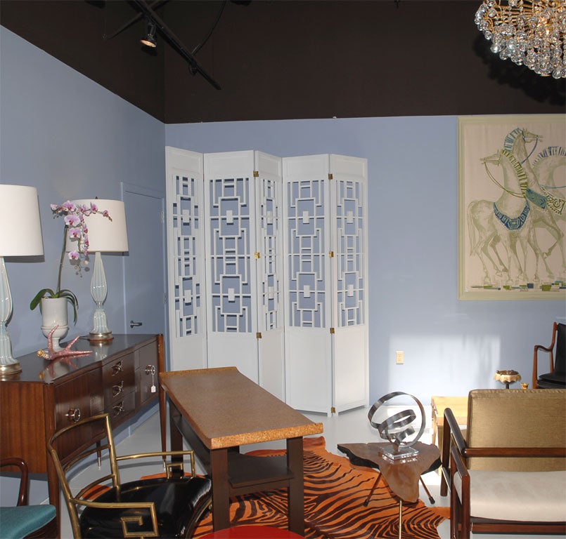 Asian Modern Screen In Excellent Condition In San Francisco, CA
