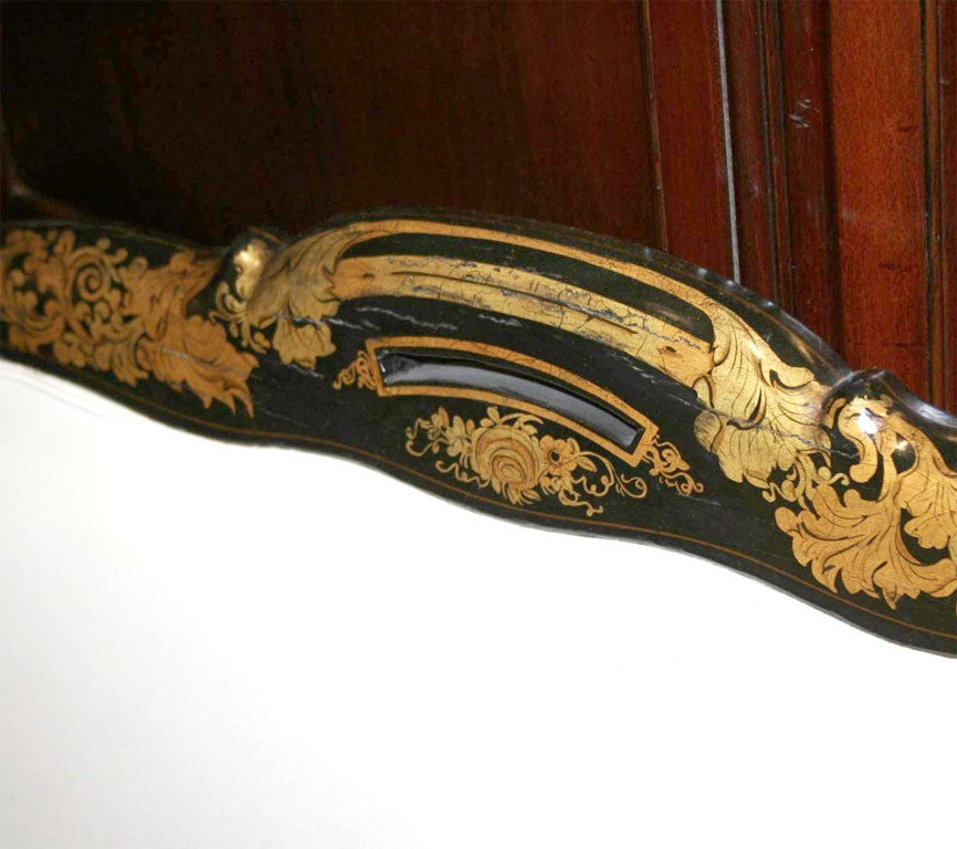 19th Century Black Lacquered Canapé In Good Condition For Sale In New York, NY