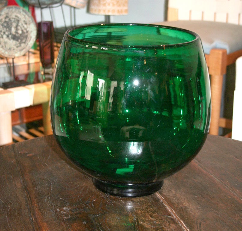 Green Glass Punch Bowl In Excellent Condition In New York, NY