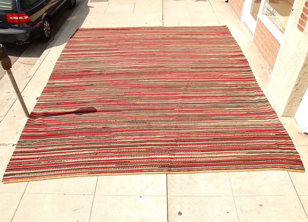 RARE SQUARE  BRAIDED RUG FROM NEW ENGLAND-(RED, GREY.BLACK )