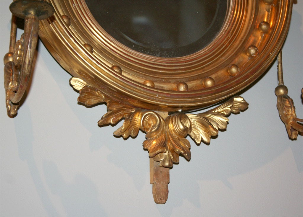 British 18th Century English Round Gilt Mirror For Sale
