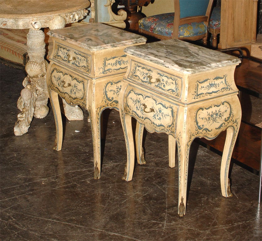 Wood A PAIR OF VENETIAN  SIDE TABLES For Sale