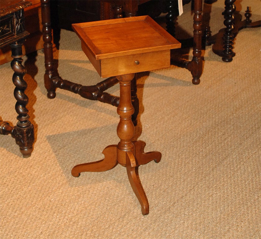 French Candlestick Table (ref. PAR46)