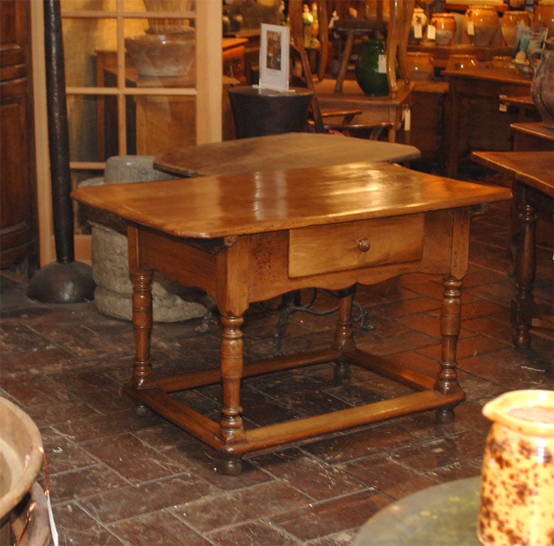 Swiss Country Walnut Table (ref. PAR72)