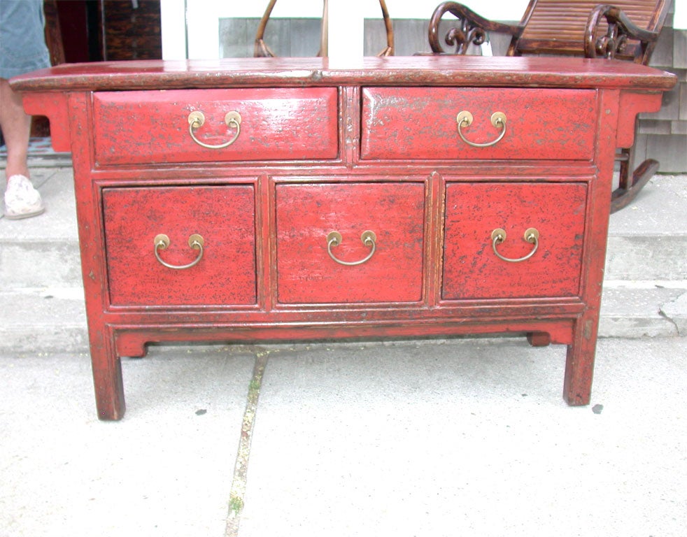 Late 19thC. Q'ing Dynasty Shanxi Red Lacquered 5 Drawer Chest  For Sale 2