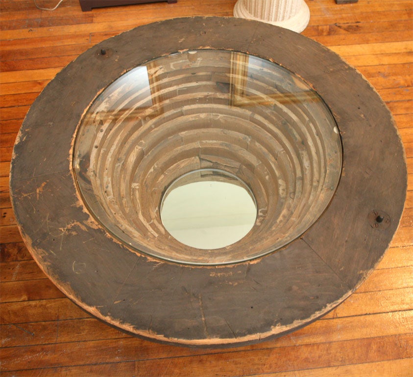 INDUSTRIAL WOODEN FORM WITH GLASS TOP