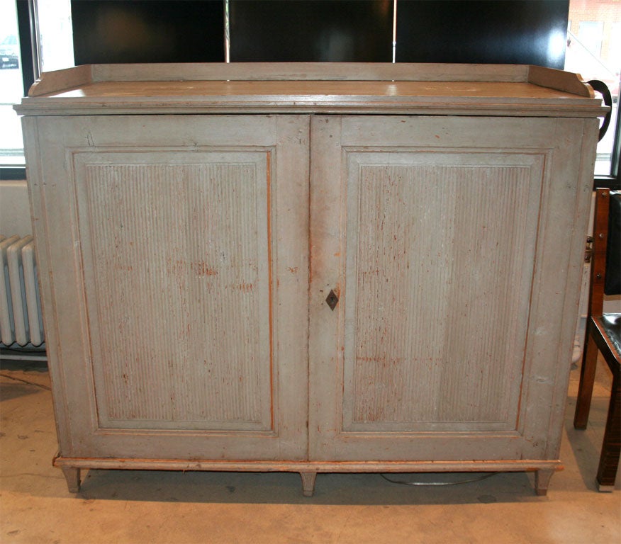 SWEDISH GUSTAVIAN CABINET