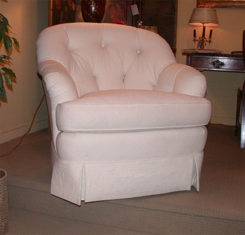 Tufted swivel club chair, lots of comfort in a very useable size chair. Swivels 360 degrees.