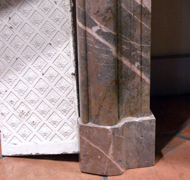 18th Century French Marble Mantle For Sale 1