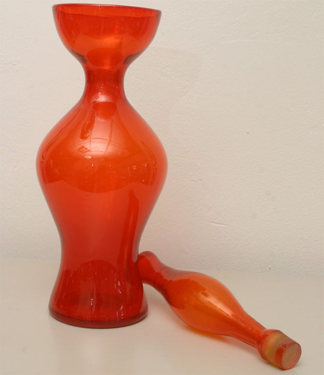 Tall Blenko Decanter with Stopper by Wayne Husted In Excellent Condition In North Miami, FL