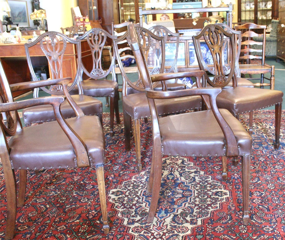 Set of Eight Hepplewhite Style Chairs In Excellent Condition In Hinsdale, IL
