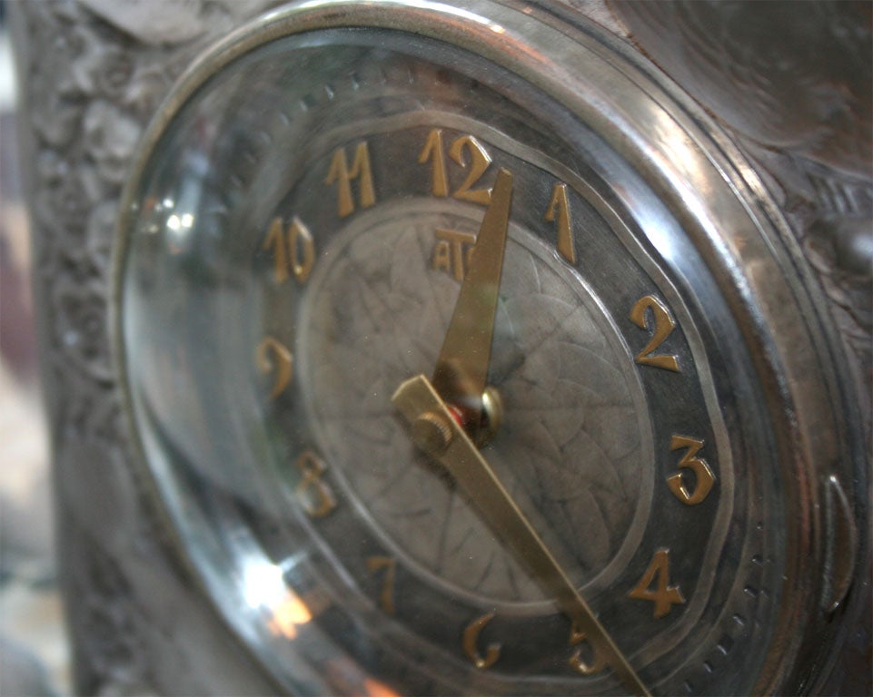 R. Lalique Art Deco Clock "Quatre Moineaux"