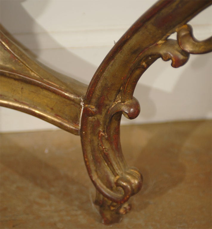 French 1890s Rococo Style Carved Giltwood Console Table with Floral Décor For Sale 4
