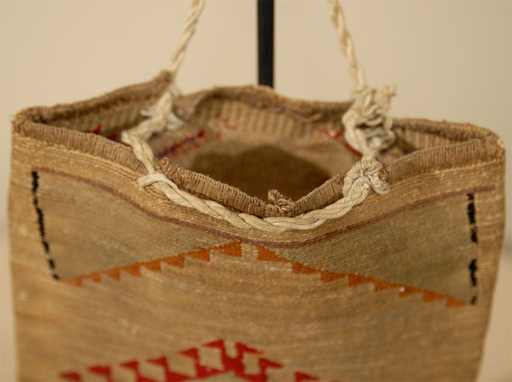 American Plateau Indian Corn Husk Bag - Possibly Navajo or Nez Pearce For Sale