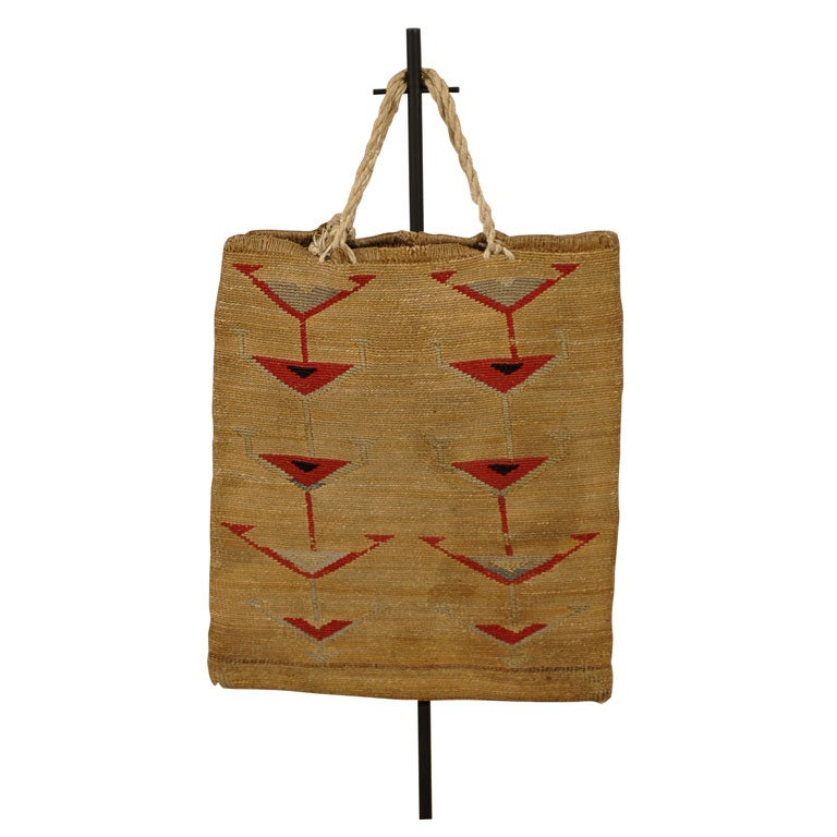 Plateau Indian Corn Husk Bag Possibly Navajo or Nez Pearce For Sale
