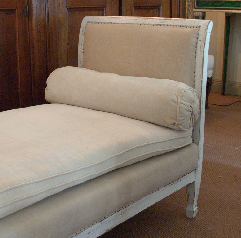 French 7261 PAINTED PETITE DAYBED