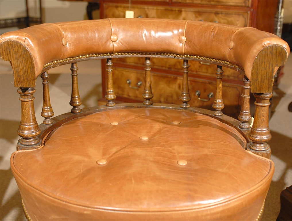'Captain's' Desk Chair 3