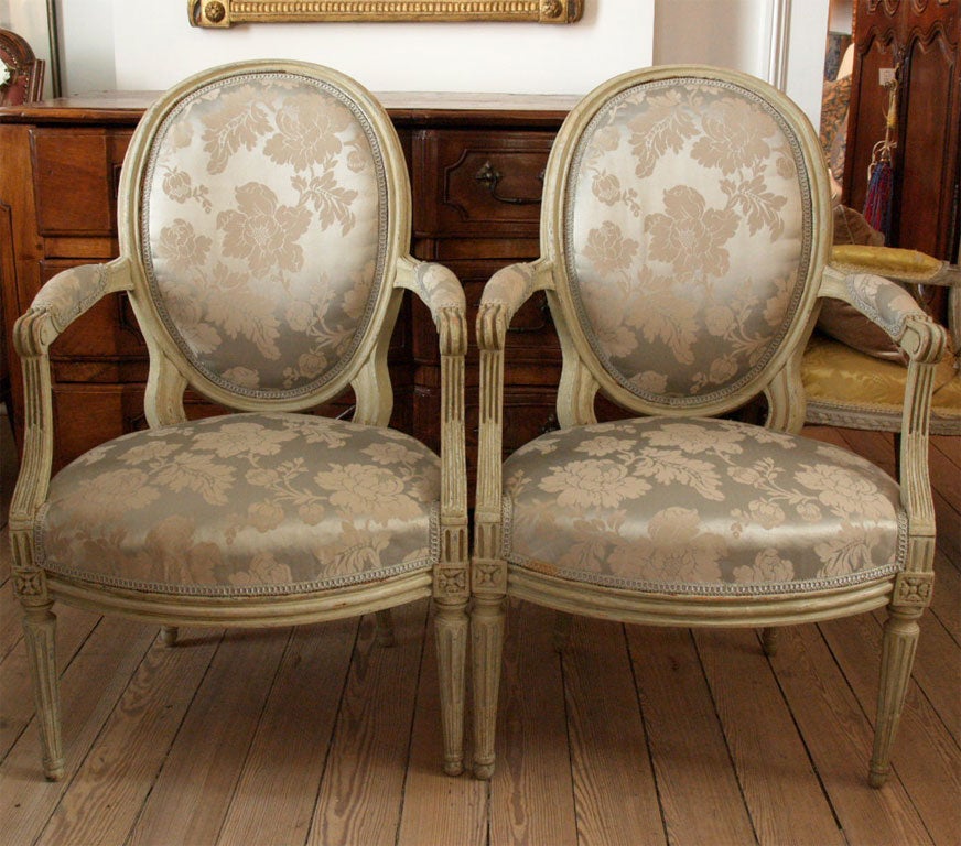 Pair Louis XVI Fauteuils