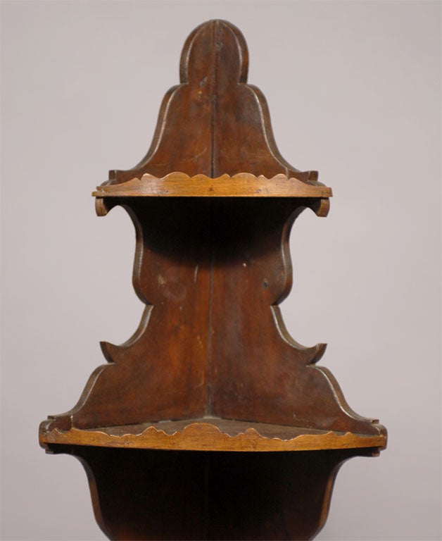 Inlay Pair of Large Inlaid Hanging Corner Cupboards in Walnut, France, circa 1790 For Sale