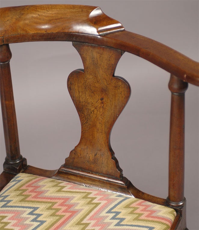 English Queen Anne Period Corner Chair in Walnut, c. 1720 5