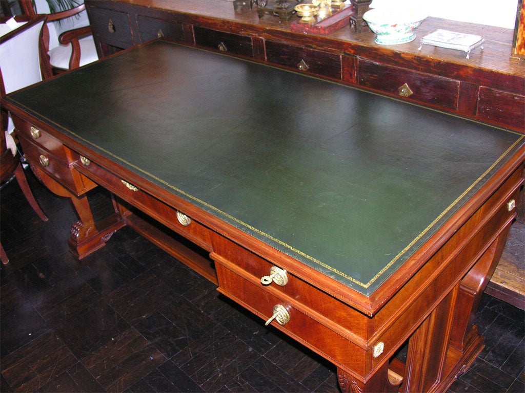 Mid-20th Century Mahogany Writing Table For Sale 4