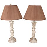 Single carved finial lamp