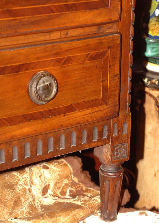 18th Century and Earlier 18th Century Italian Walnut Commode Chest of Drawers For Sale