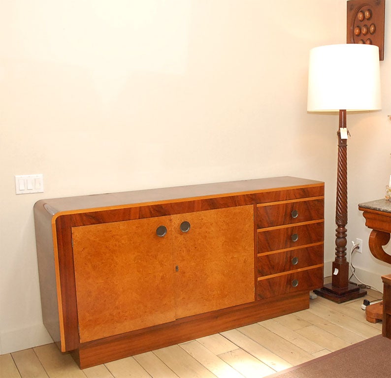 An Italian Art Deco Buffet in Rosewood, Circa 1930 6