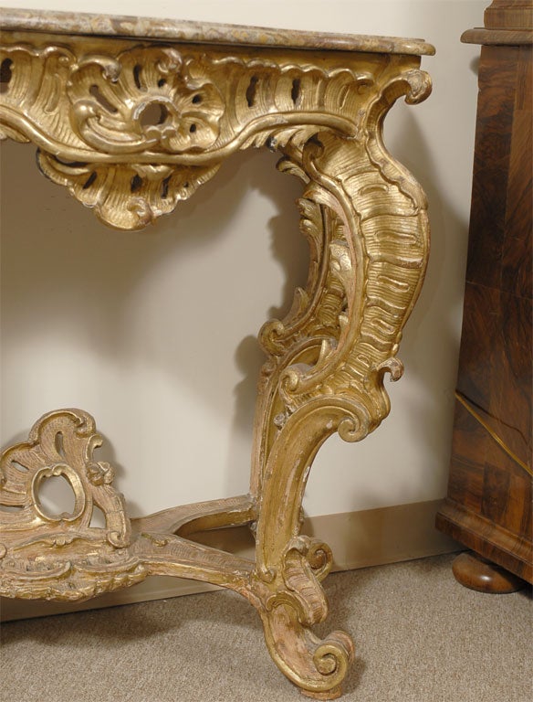Northern Italian Rococo Giltwood Console with Marble Top, circa 1740 For Sale 2
