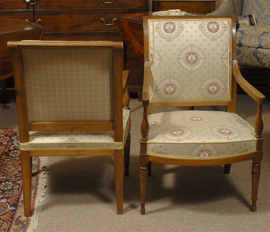 Pair of Directoire Armchairs in Walnut, circa 1795 2