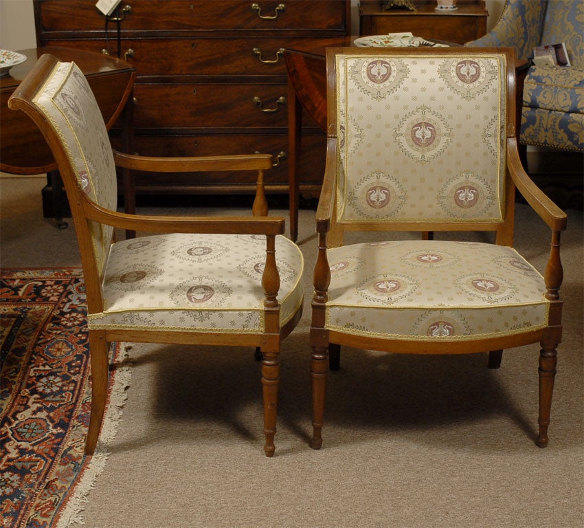 Pair of Directoire Armchairs in Walnut, circa 1795 3