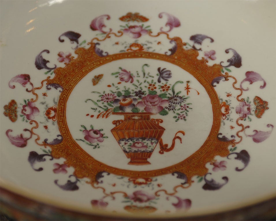 Pair Chinese Export Punch Bowls in Mandarin Palate, c. 1780 3