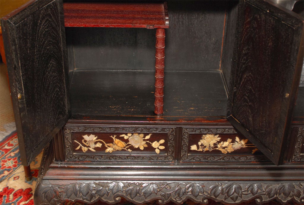 An 1880's Japanese Ebonised Rosewood Etagere For Sale 3