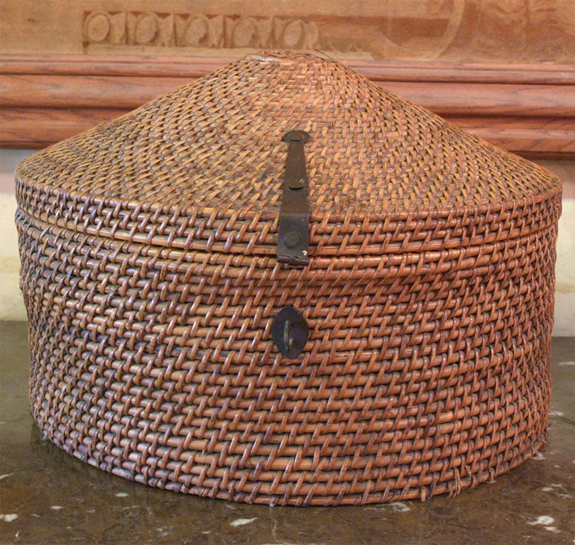 Very Rare Cobra Basket