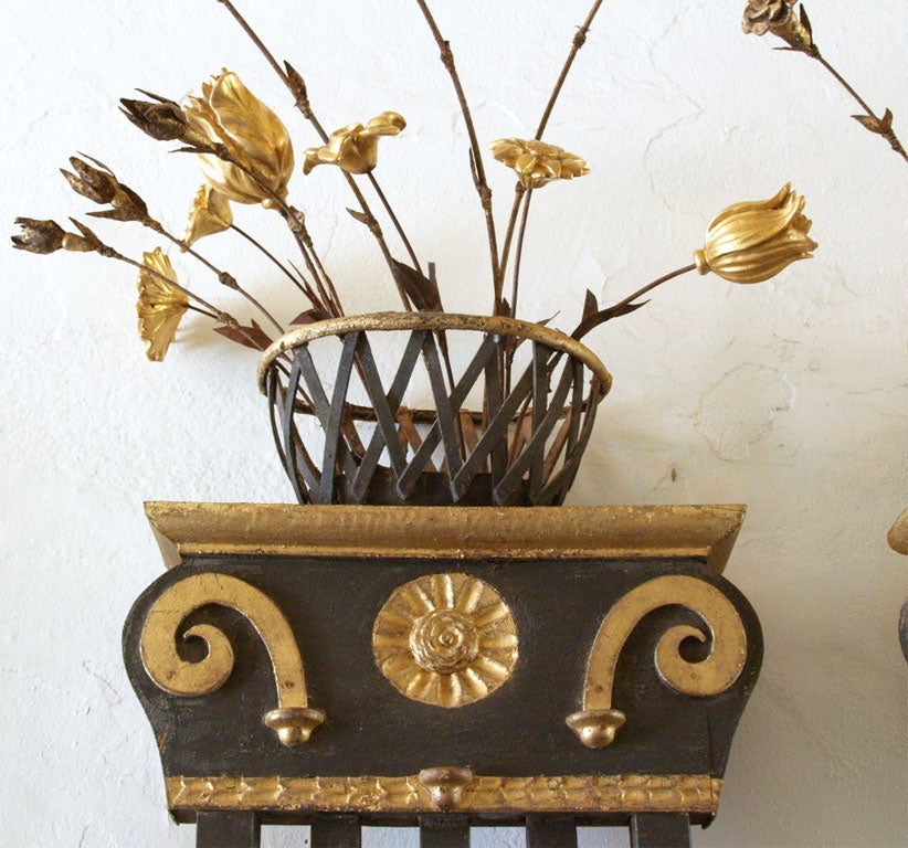 Pair of 19th Century Belgian Carved Wood Decorative Grills with Gilded Details 1