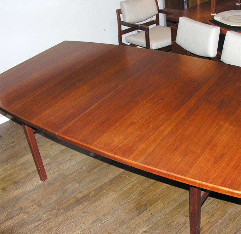 Jens Risom walnut boat shaped dining table with 6 chairs 2