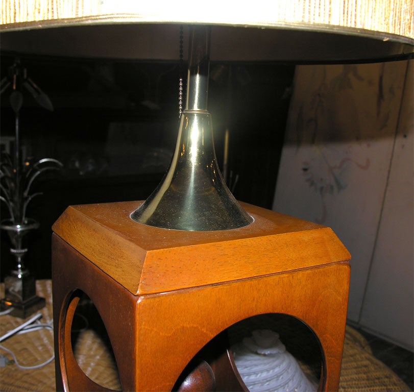 Mod 1960s Holz Lampe im Angebot 1