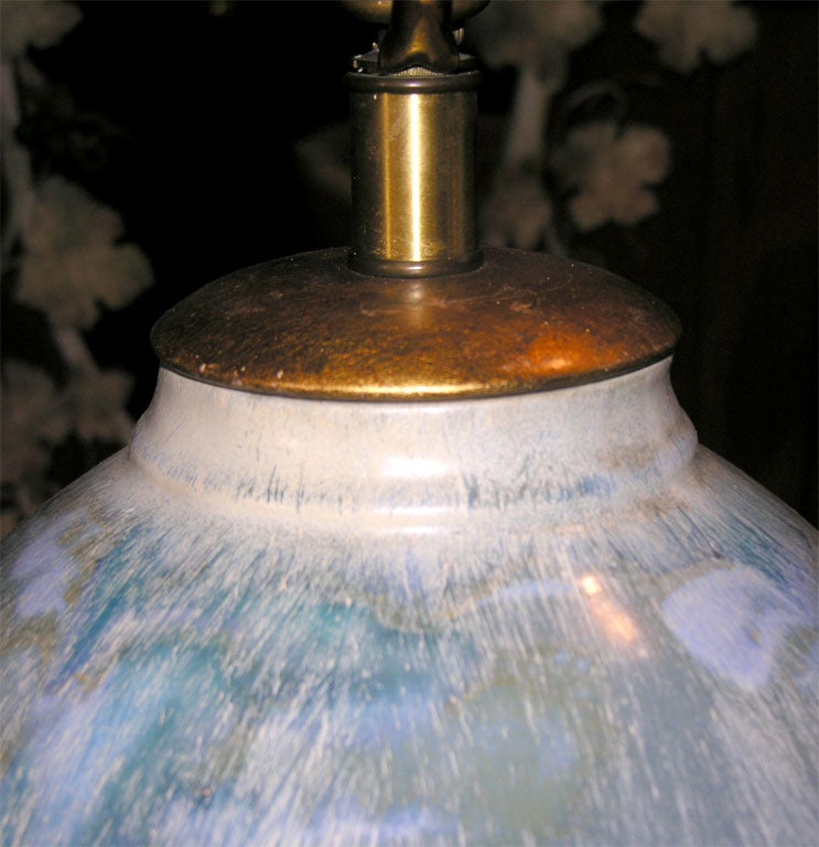 Mid-20th Century Italian Quatrefoil Pottery Lamp For Sale