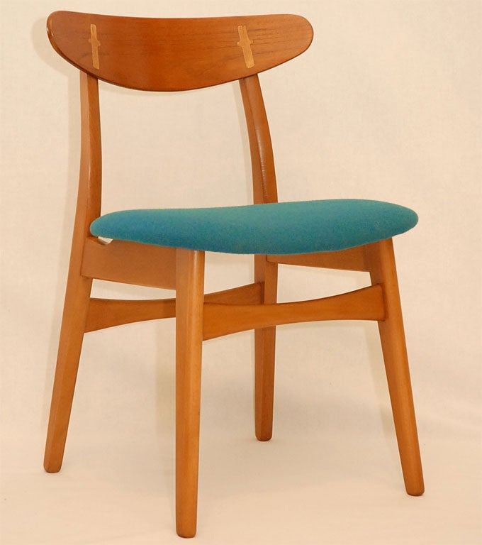 Set of 6 Hans Wegner CH-30 Dining Chairs Designed in 1952 and Produced by Carl Hansen & Son