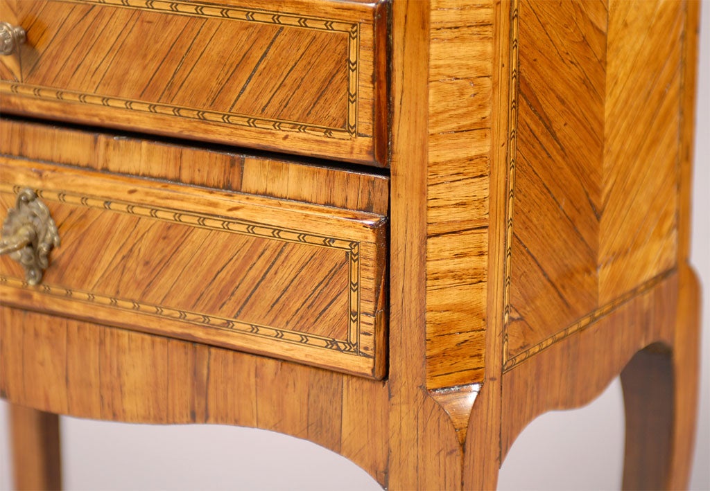 18th Century and Earlier Transitional French Dressing Table in Tulipwood, circa 1760 For Sale