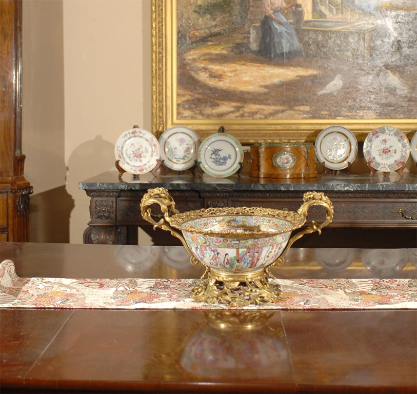 Rose Medallion centerpiece on ormolu stand