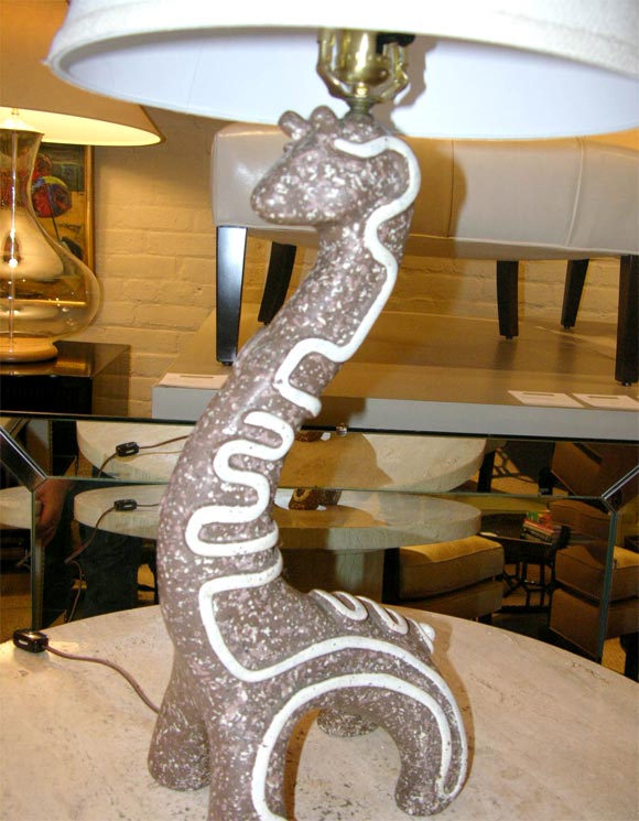 Giraffe lamp with glazed detail 1