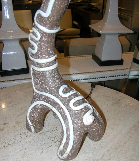 Giraffe lamp with glazed detail 3