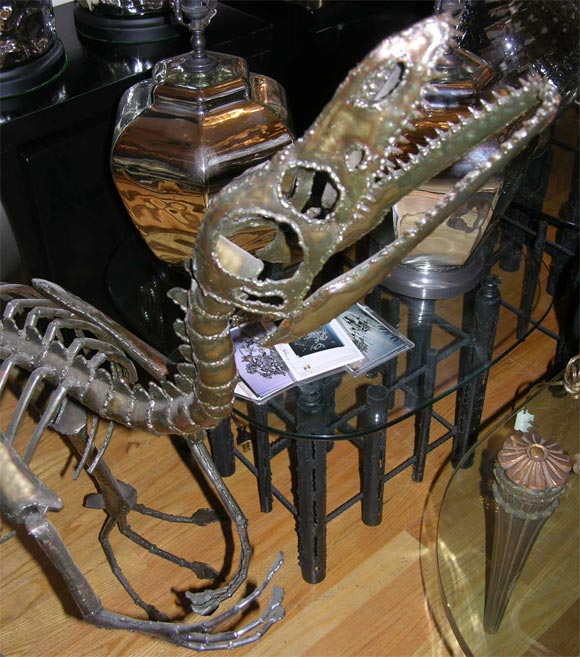 Dinosaur fossil sculpture 1