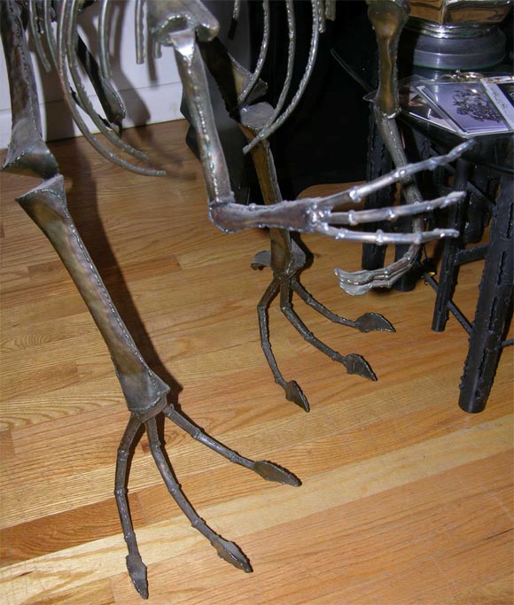 Dinosaur fossil sculpture 2